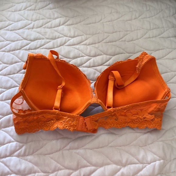 Fredericks of Hollywood Lace Push up Bra - Picture 3 of 6